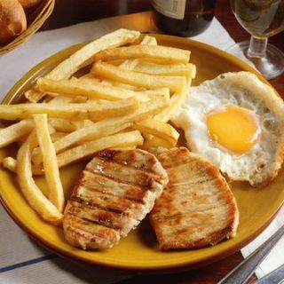 lomo_huevo_fritas